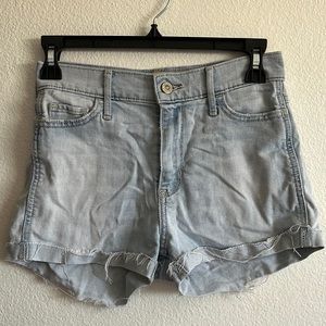 Hollister high-rise light wash denim shorts 2”
